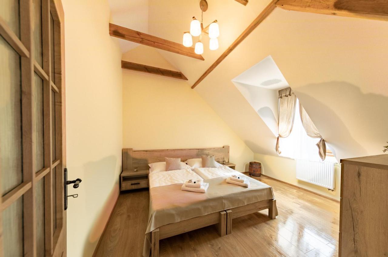 Residence Tvrz Skocice Bagian luar foto